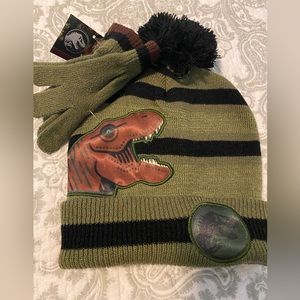 Kid’s Jurassic World Hat & Glove Set